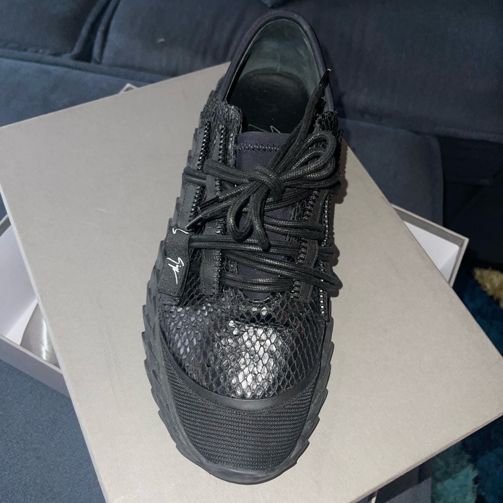 giuseppe zanotti sneakers for men size 42